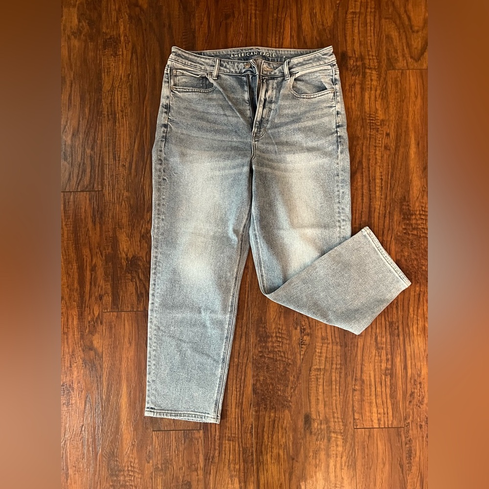 American Eagle Outfitters Light Wash Straight Jeans